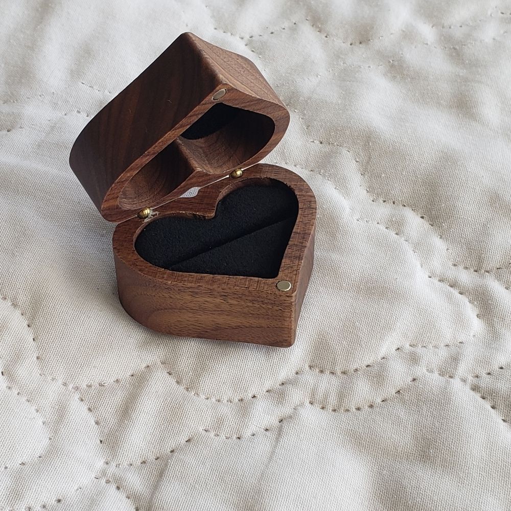 Walnut Wood Heart Ring Box Magnetic Engagement Wedding Ring Bearer Proposal Case